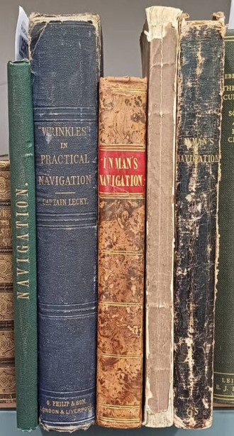 2587